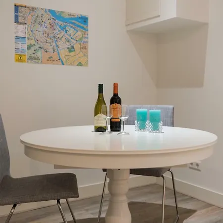 Clean And Modern Nassau Canal Apartment Amsterdam Exterior photo
