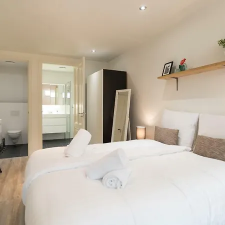 Clean And Modern Nassau Canal Apartment Amsterdam Exterior photo